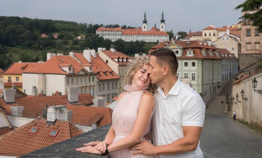 Private photoshoot in Prague - Starting at Charles IV or the Prague Astronomical Clock: First Impressions Matter