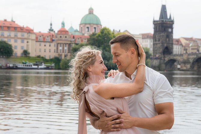 Private Photoshoot Tour in Prague - Malostranské náměstí: St. Nicholas, red trams, and final portraits
