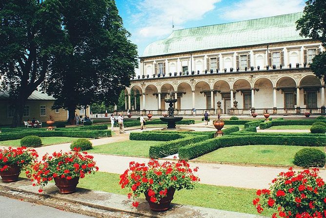 Private Prague Renaissance & Baroque Gardens Walking Tour - Wallenstein Garden: Italian-Style Garden Theater and Free Entry