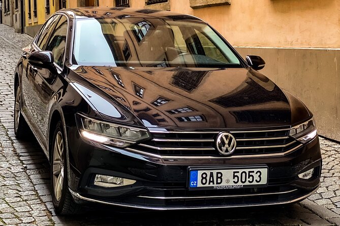 Private ROUND-TRIP (FROM and TO the AIRPORT) by LIMOUSINE 3+1pax - Key points to know before you go