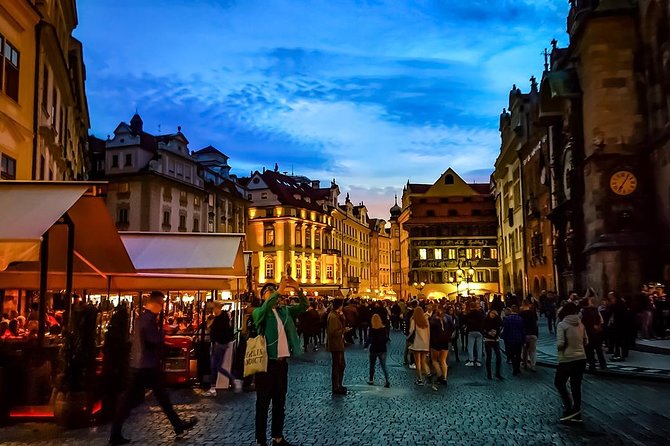Private Sightseeing in Prague By Night - Wenceslas Square and Municipal House: New Town moments with quick context