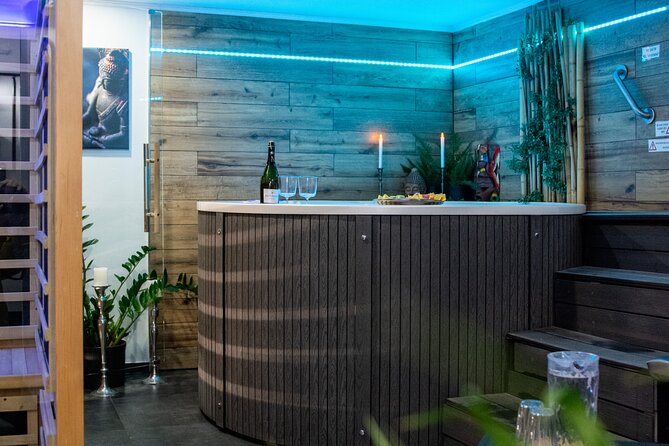 Private Spa with Jacuzzi and Sauna - BLACK ZONE - Who this is best for in Prague