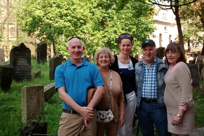 Private Stories of Jewish Prague Walking Tour - Where this tour takes you: Josefov at walking pace