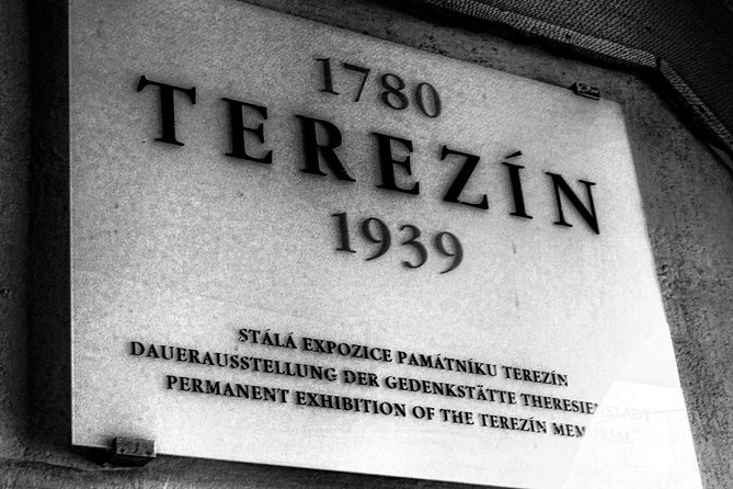 Private Terezin Nazi camp tour from Prague All-Inclusive - Stop 3: Magdeburg Barracks and the cultural story in harsh contrast
