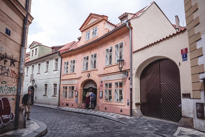 Private Tour: Secret Food Tours Prague - Stop 1: Column of the Holy Trinity and the Malá Strana “first impression”