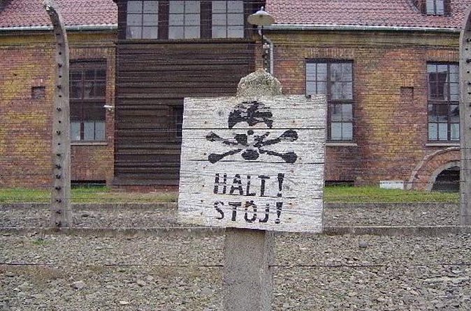 Private Tour to Auschwitz from Prague - What the guide and schedule do for you