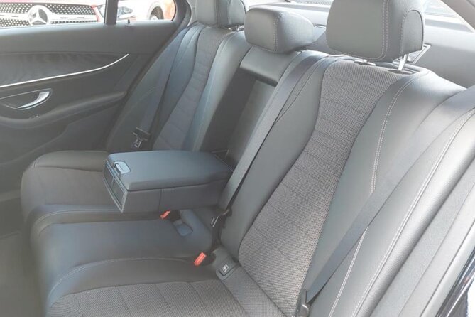 Private Transfer from Prague Airport to Prague City Hotels 1 - 3 pax - Should You Book This Private Prague Airport Transfer?