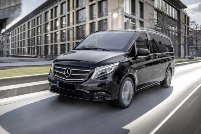Private Transfer from Prague Airport to Prague City Hotels 1 - 7 pax - Private Prague Airport Transfer: the Point-to-Point Value