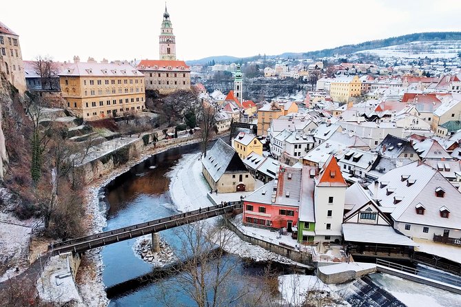 Private transfer in a Sanitized Car Prague to Vienna with 2h stop Cesky Krumlov - Inside the sanitized car: comfort, luggage space, and real-world tips