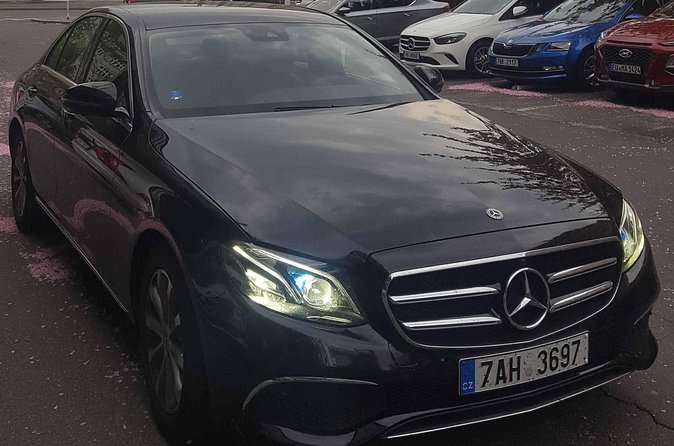 Private transfer Prague to Budapest with 2h stop in Bratislava - Bratislava in 2 hours: old town charm, churches, and souvenir stops