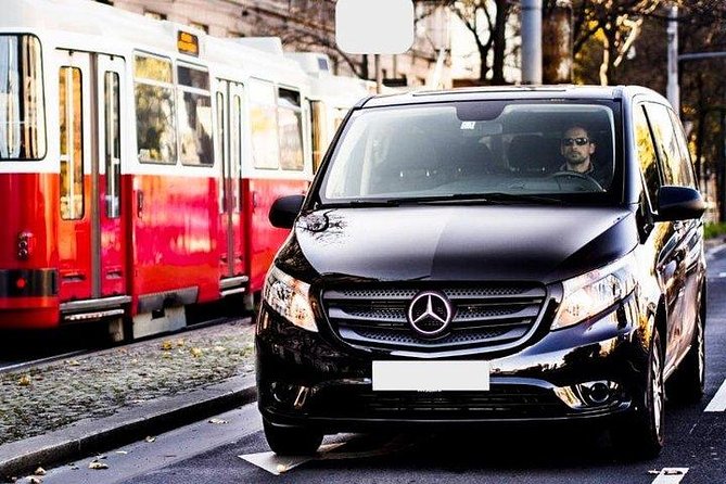 Private Transfer Prague to Salzburg with 2h stop in Krumlov in a Sanitized Car - The sanitized minivan setup: comfort you feel right away