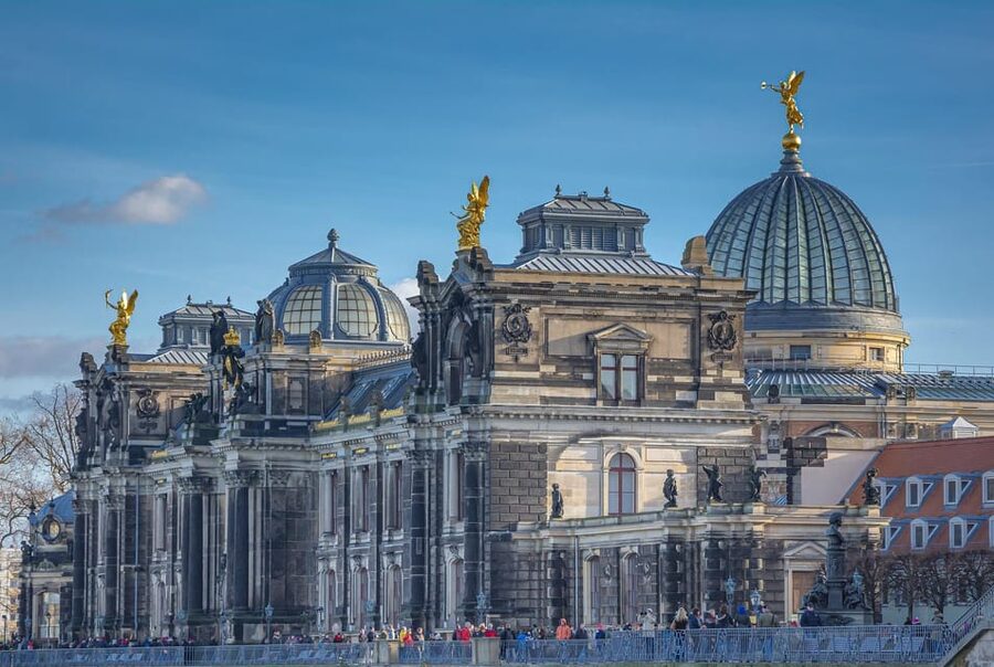 Private trip from Prague to Dresden, Moritzburg & Meissen - Prague pickup to the German day rhythm: how the logistics feel