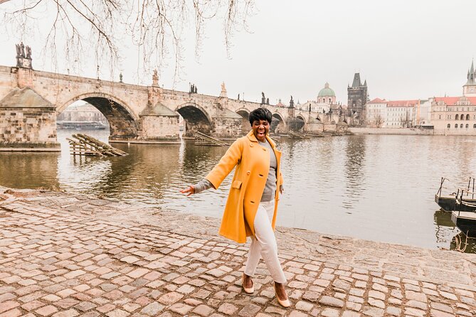 Private Vacation Photography Session with Local Photographer in Prague - How the one-hour private session actually plays out in Prague