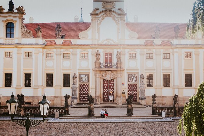 Private Vacation Photography Session with Local Photographer in Prague - Who should book this and who should skip it