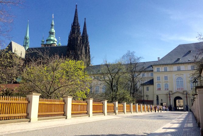 Private Walking Tour in Prague: Prague Castle Exterior with Little Quarter and Old Town with Jewish Quarter - From the Charles Bridge area into the Little Quarter