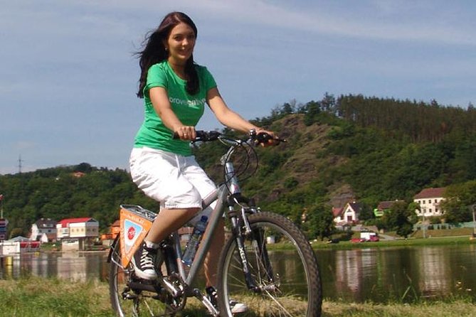 River & Park Bike Tour to Troja Chateau (Private small groups) - Stop at Troja Chateau: Gardens, Palace Grounds, and a Prague Zoo Nearby
