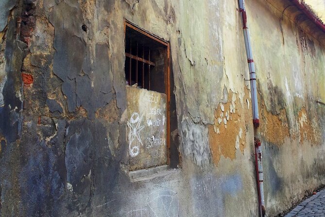 Scary Prague Walking Tour - Who this tour suits best (and who should think twice)