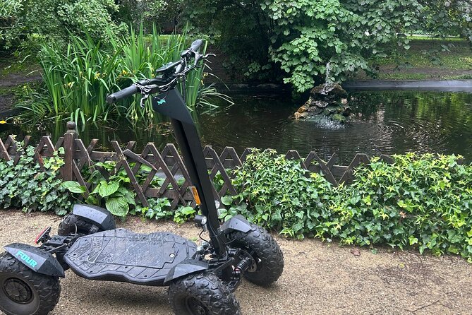 Scooter tours to Prague Castle and views. - The route in plain English: river views, a weird narrow street, and Letná Park angles