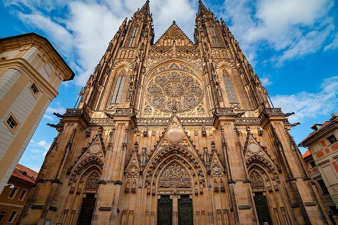 Self-Guided Audio Tour - Prague Castle District - St. George’s Basilica and the Institute of Noblewomen