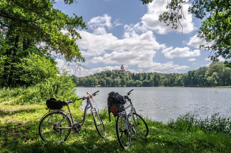 Self-Guided Bike Tour to Unetice Brewery - Chasing the Vltava: where city noise turns into riverside calm
