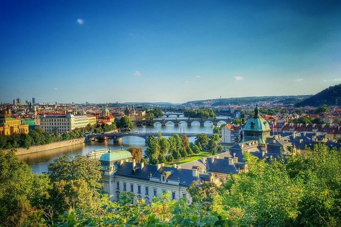 Shared Departure Transfer: Prague Hotel to Prague Airport - Who This Transfer Fits Best