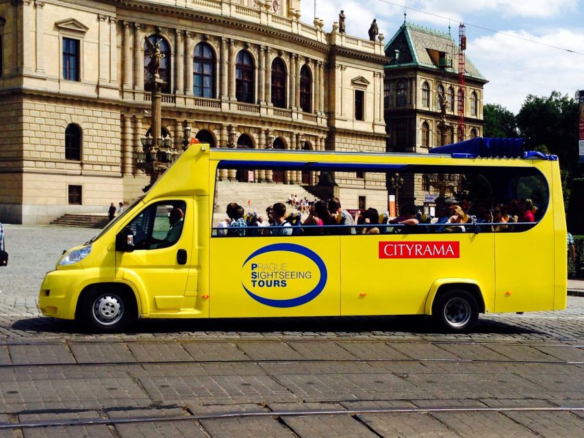 Short city tour by bus - 1 hour - A 1-Hour Bus Primer That Helps You Recognize Prague