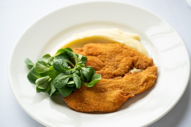 Sinatra Tribute Show and Dinner Experience in Manes - The 1930s Prague dinner: a three-course menu that actually fills you up
