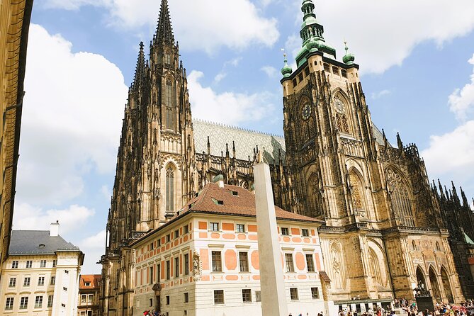 Skip the Line: Prague Castle Ticket and Introductory Overview - Your included admission: what you can actually see