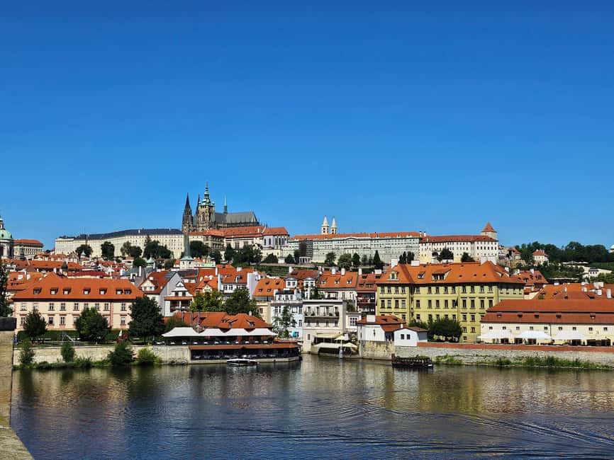 Skip-the-Line Private Tour of Prague Castle & Hidden Gems - Where the tour starts: Lví Dvůr makes it easier than you think