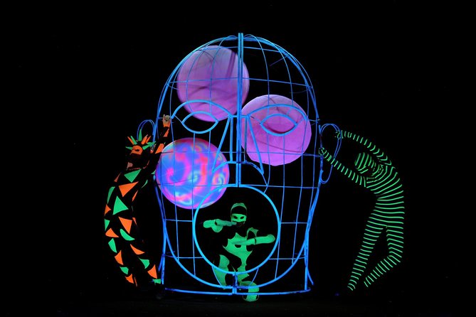 Skip the Line: WOW Show Black Light Theater in Prague Ticket - Why a Black Light Theater Stop Works in Prague