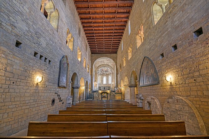 St Vitus Cathedral and Prague Castle Private Walking Tour - Prague Castle complex highlights: courtyards, palaces, and Golden Lane