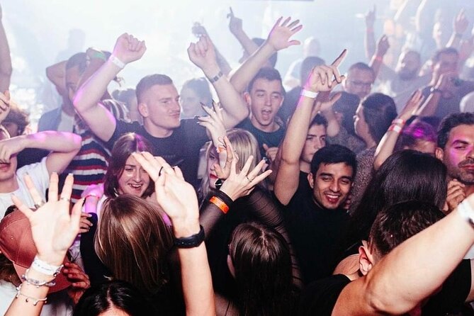 SUNDAY PARTY IN PRAGUE | Admission Ticket - What the music mix really means for your night