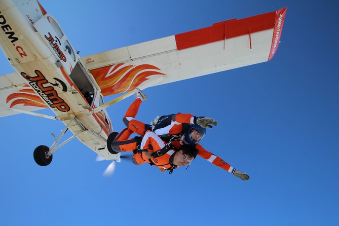 Tandem Skydiving in Prague - Tandem Jump with transfers! - Transfers and timing: why the 3-hour format is good value