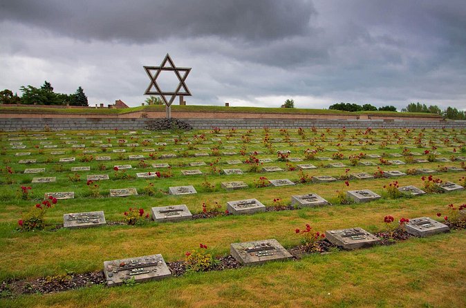 Terezin Former Concentration Camp Private Tour - The cemetery stop: time for remembering without distractions
