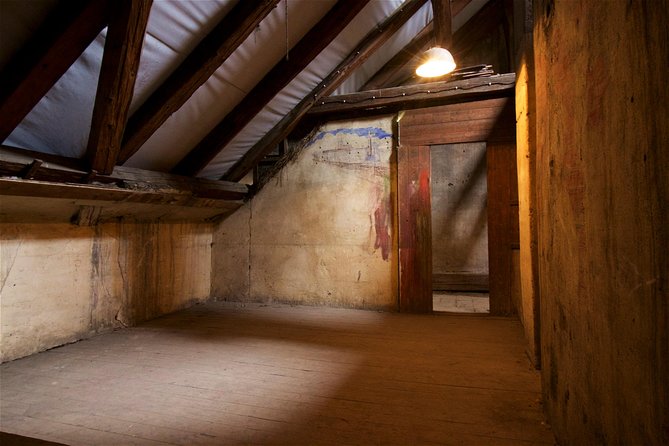 Terezin Fortress and Concentration Camp Tour from Prague - Mala Pevnost (Small Fortress): Gestapo prison spaces