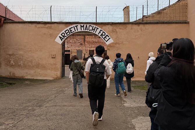 Terezin In-Depth Holocaust Tour From Prague's Center (max 7 pax) - Stop 2: Magdeburska Kasarna (Magdeburg Barracks) and creative survival
