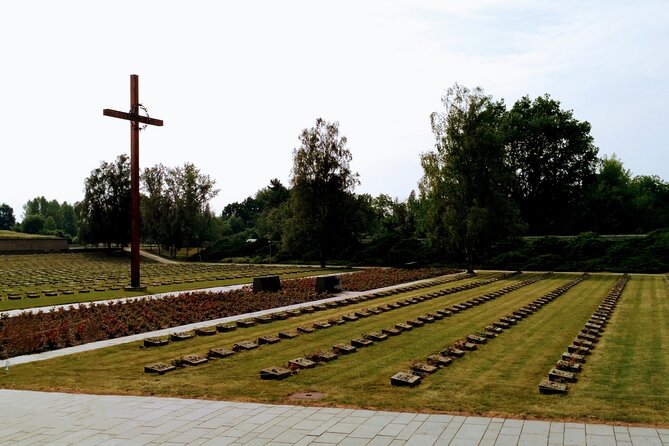 Terezin: Private Half-Day Tour from Prague - Mala Pevnost: the Small Fortress and what prisons looked like