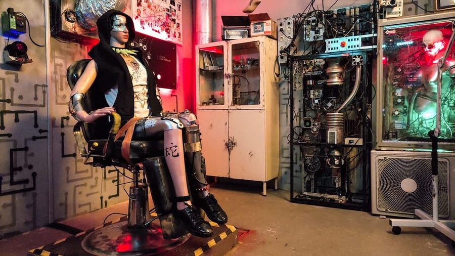 The Clinic: Escape room in Fun Arena Prague - The 45-Minute Game: From Implants to a Race Against Time