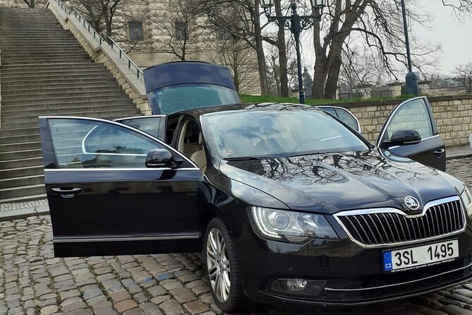 Transfer from Prague Hotel to Airport Prague - Getting to Václav Havel Airport: when to leave and why it beats uncertainty