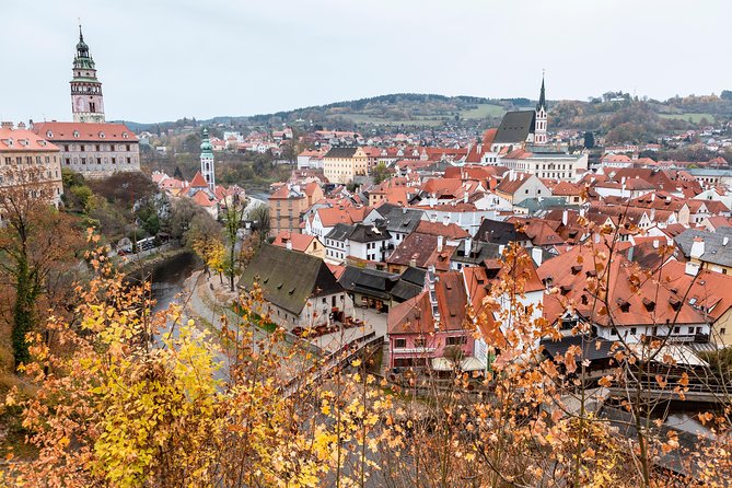 UNESCO Cesky Krumlov from Prague with Guided Tour and Transfer - Key things that make this trip work