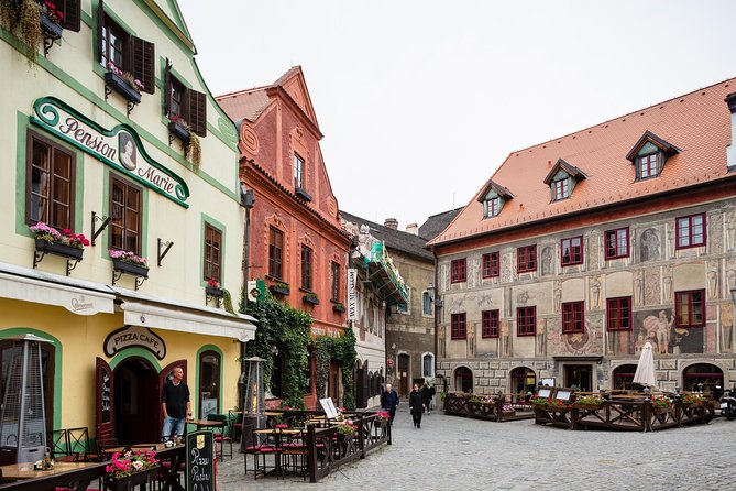 UNESCO Cesky Krumlov from Prague with Guided Tour and Transfer - Timing and the “long day” reality check