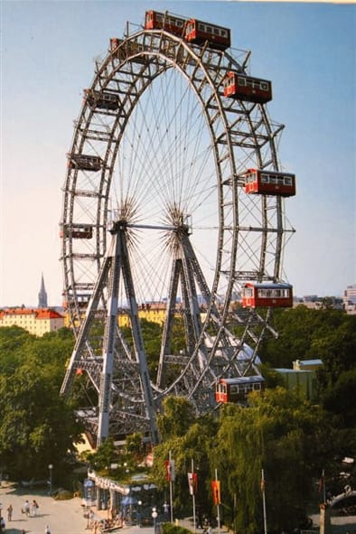 Vienna Full Day Tour from Prague - Prague to Vienna: a long ride that sets the tone