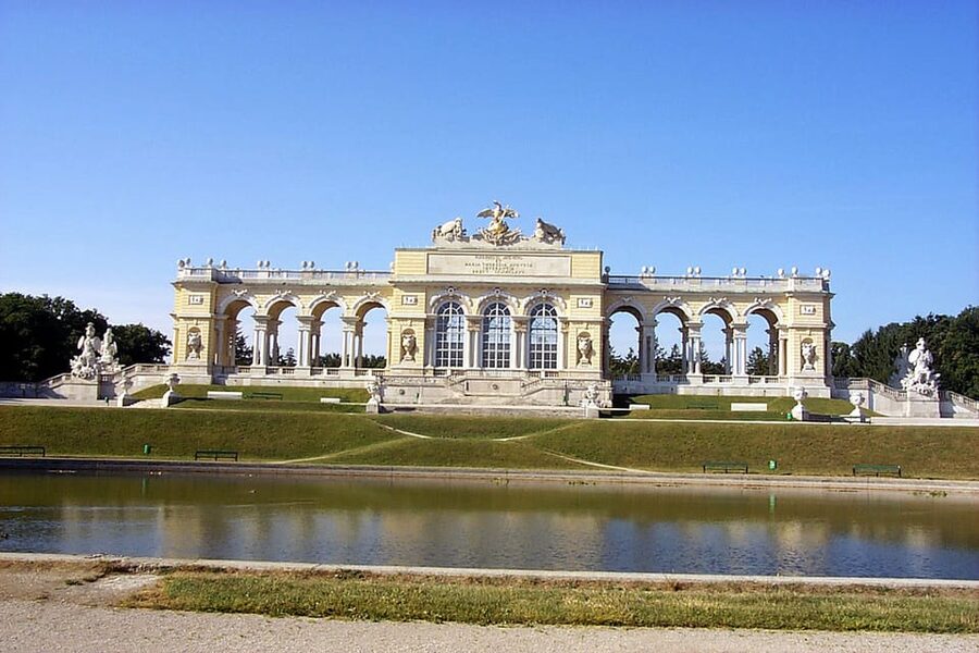 Vienna Full Day Tour from Prague - Ringstrasse: seeing Vienna’s imperial “main street” in one pass