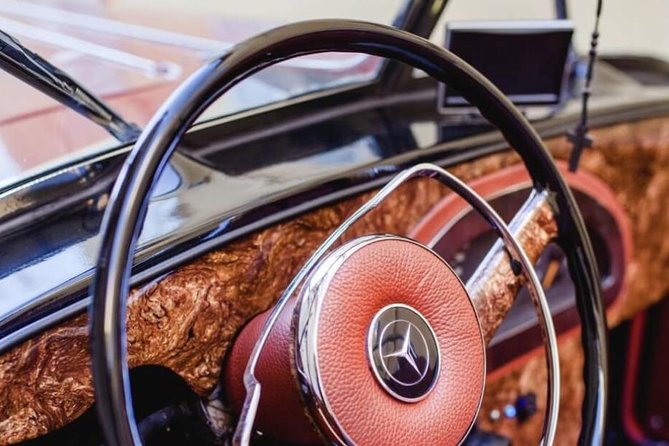 Vintage Cars Prague - Grand City Tour 150min / 1-6 pers. 2,5hrs - Drivers like Richard and David make it personal