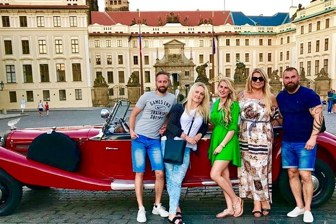 Vintage Cars Prague - Sightseeing Tour 90min / 1-6 pers. - Hotel pickup and a private group for up to 6