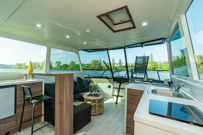 VIP Prague YachtBoat ONE Experience: All-You-Can-Drink - Where the Cruise Fits in Your Prague Day