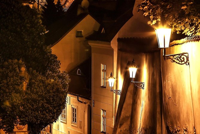 VIP Private tour Prague: Castle, Lunch, Beer, Boat - Prague Castle: your guided start (and the ticket reality)