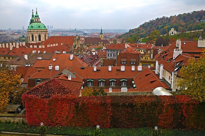 Walking through ages: 11th to 21st century, Prague flavoured - Charles Bridge: the 700-year centerpiece of postcard reality