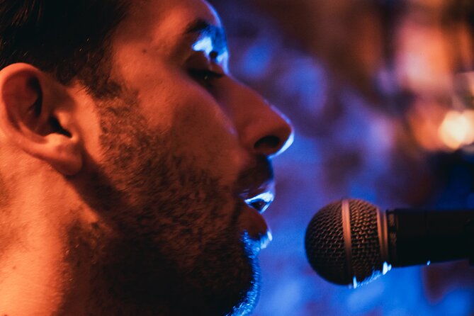 Wednesday Night Live Music and Cocktails Ticket in Kontakt Bar - The live acoustic music at 10:30: what to expect