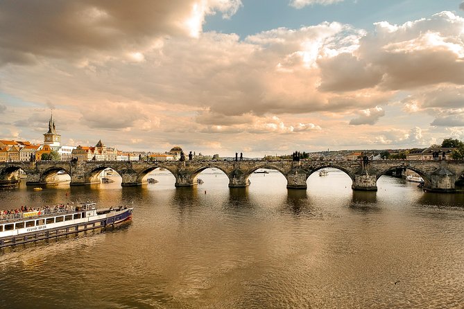 Welcome to Prague - Private Tour with Licensed Guide - Key highlights at a glance
